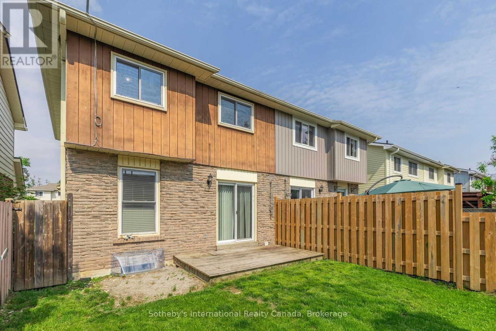 26 CHRISTIE CRESCENT Image 37