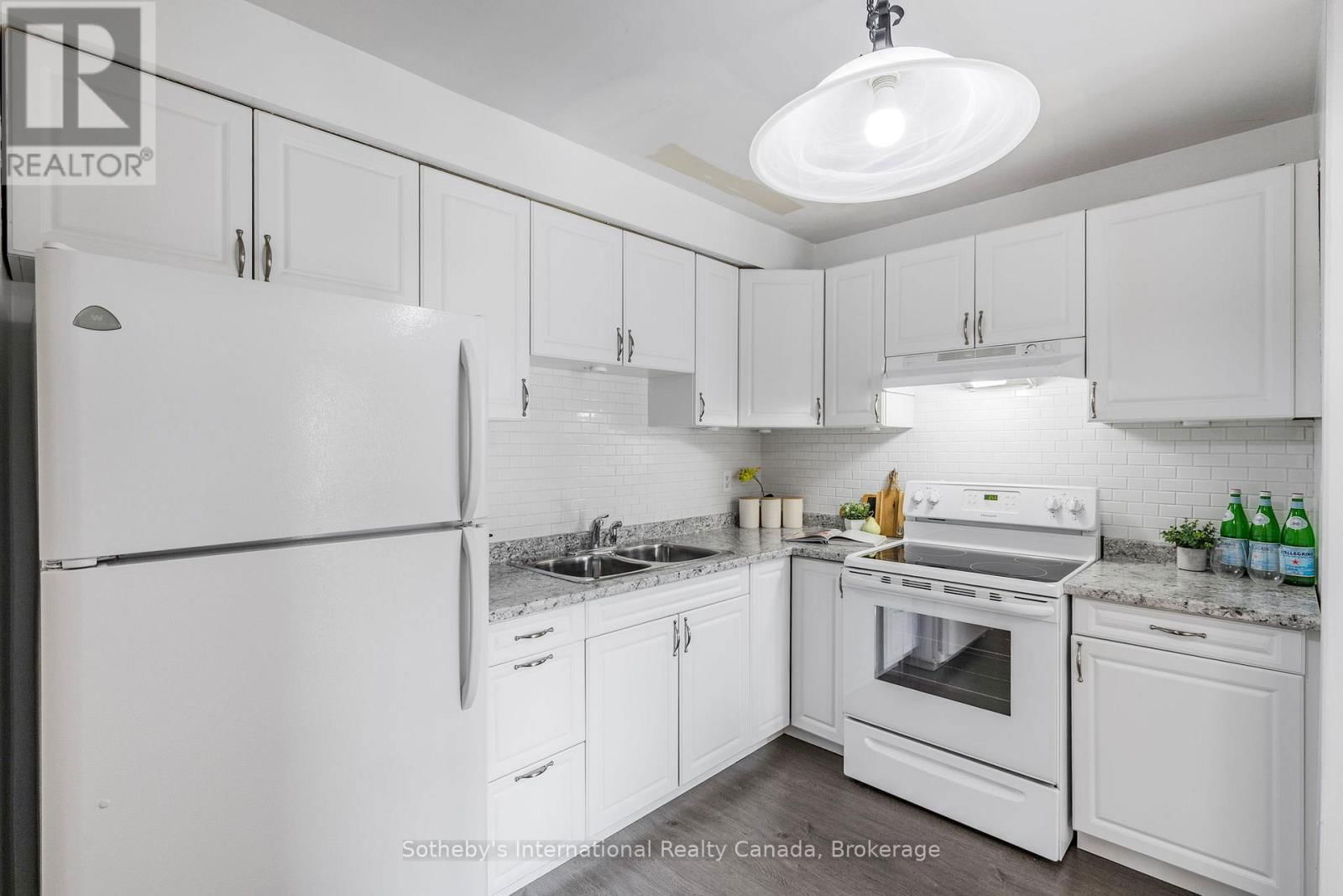 26 CHRISTIE CRESCENT Image 9