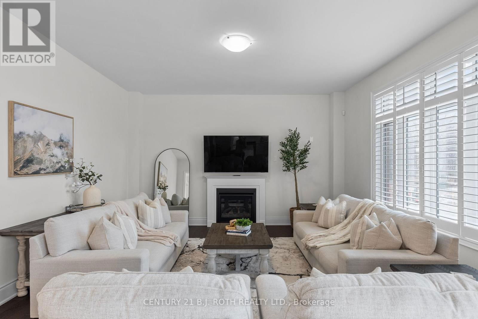 53 SANFORD CIRCLE Image 11