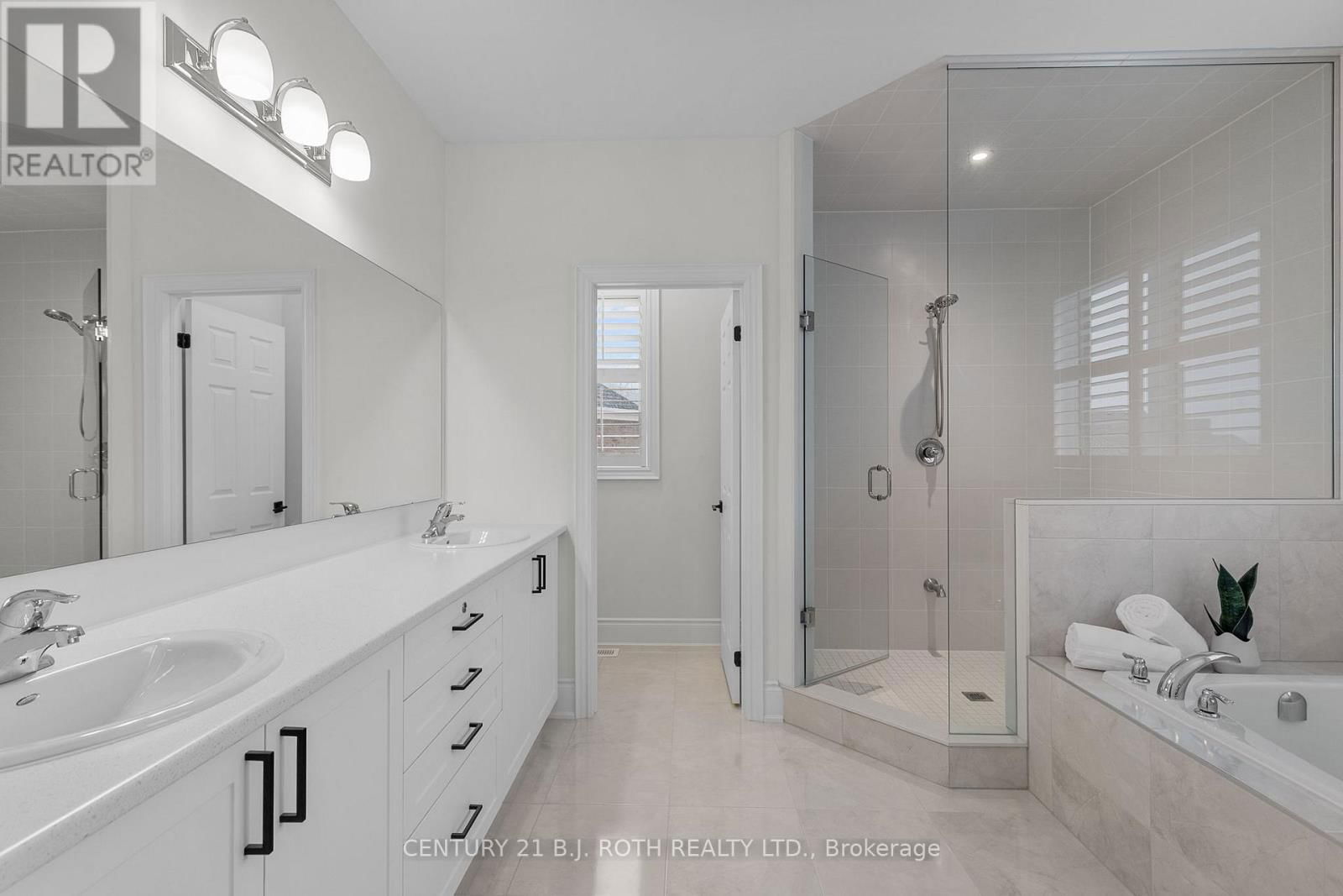 53 SANFORD CIRCLE Image 17