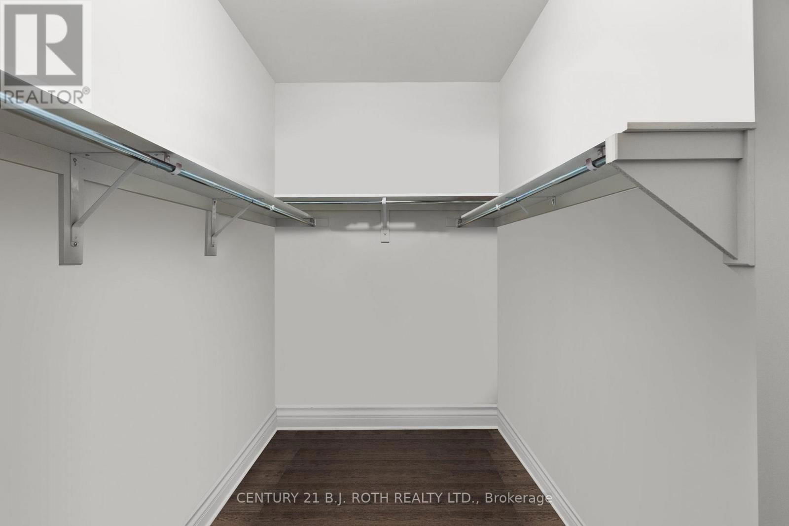 53 SANFORD CIRCLE Image 18
