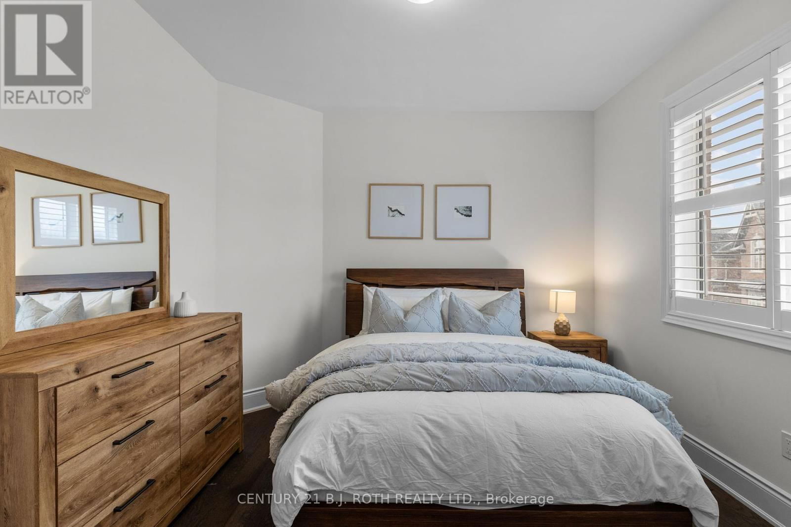 53 SANFORD CIRCLE Image 19