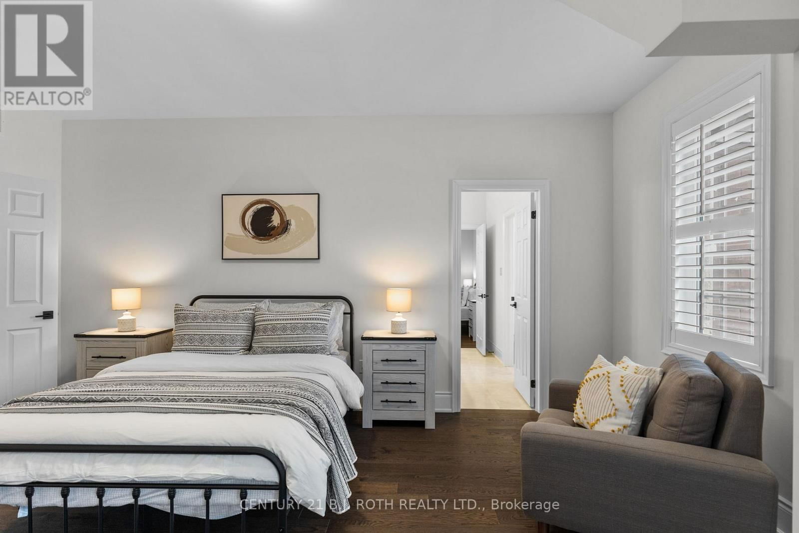 53 SANFORD CIRCLE Image 22