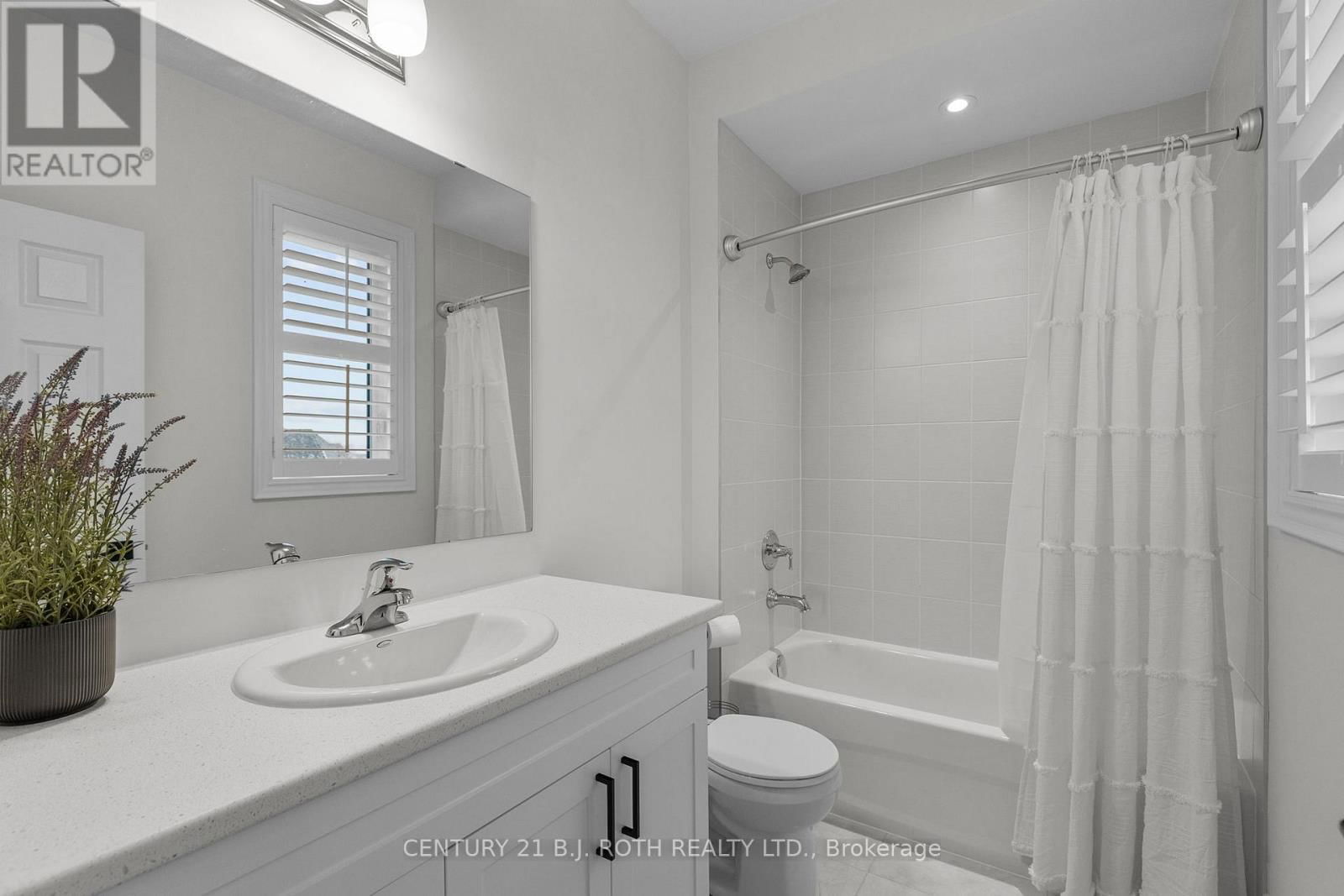 53 SANFORD CIRCLE Image 28