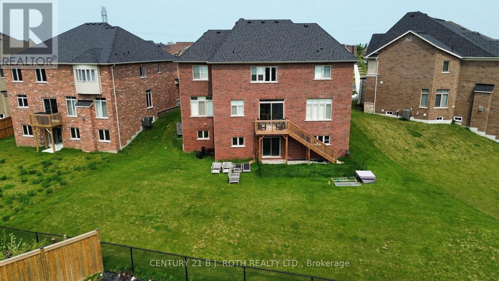 53 SANFORD CIRCLE Image 33