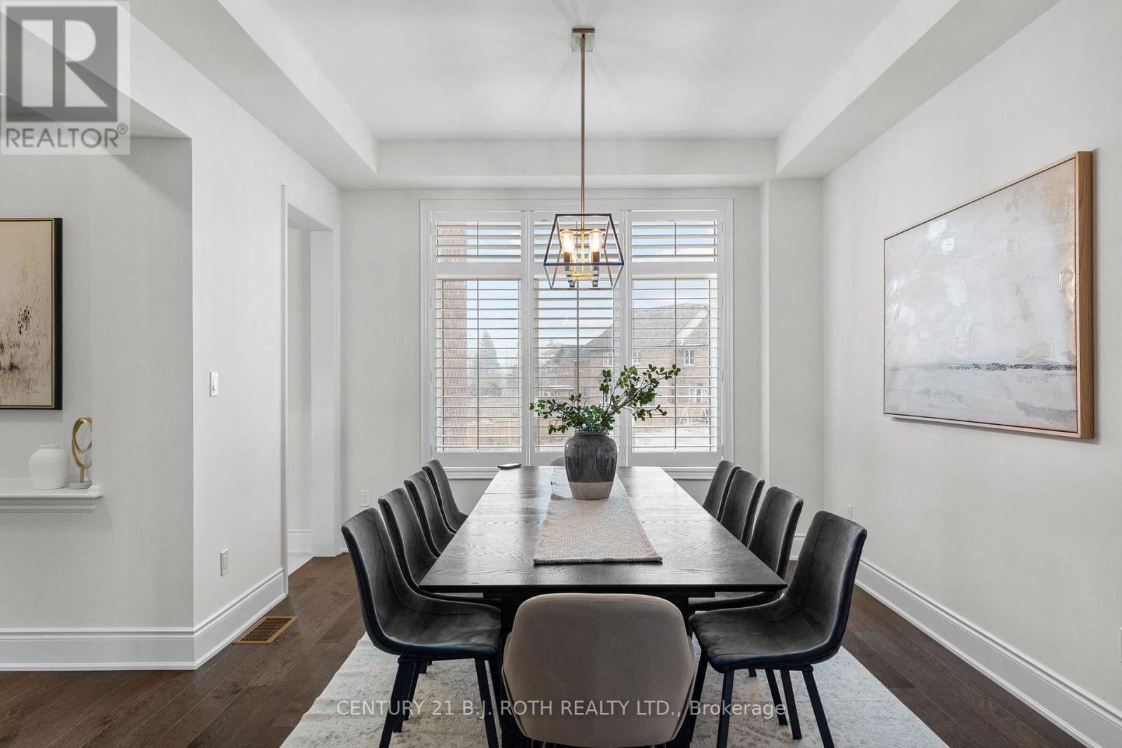 53 SANFORD CIRCLE Image 4