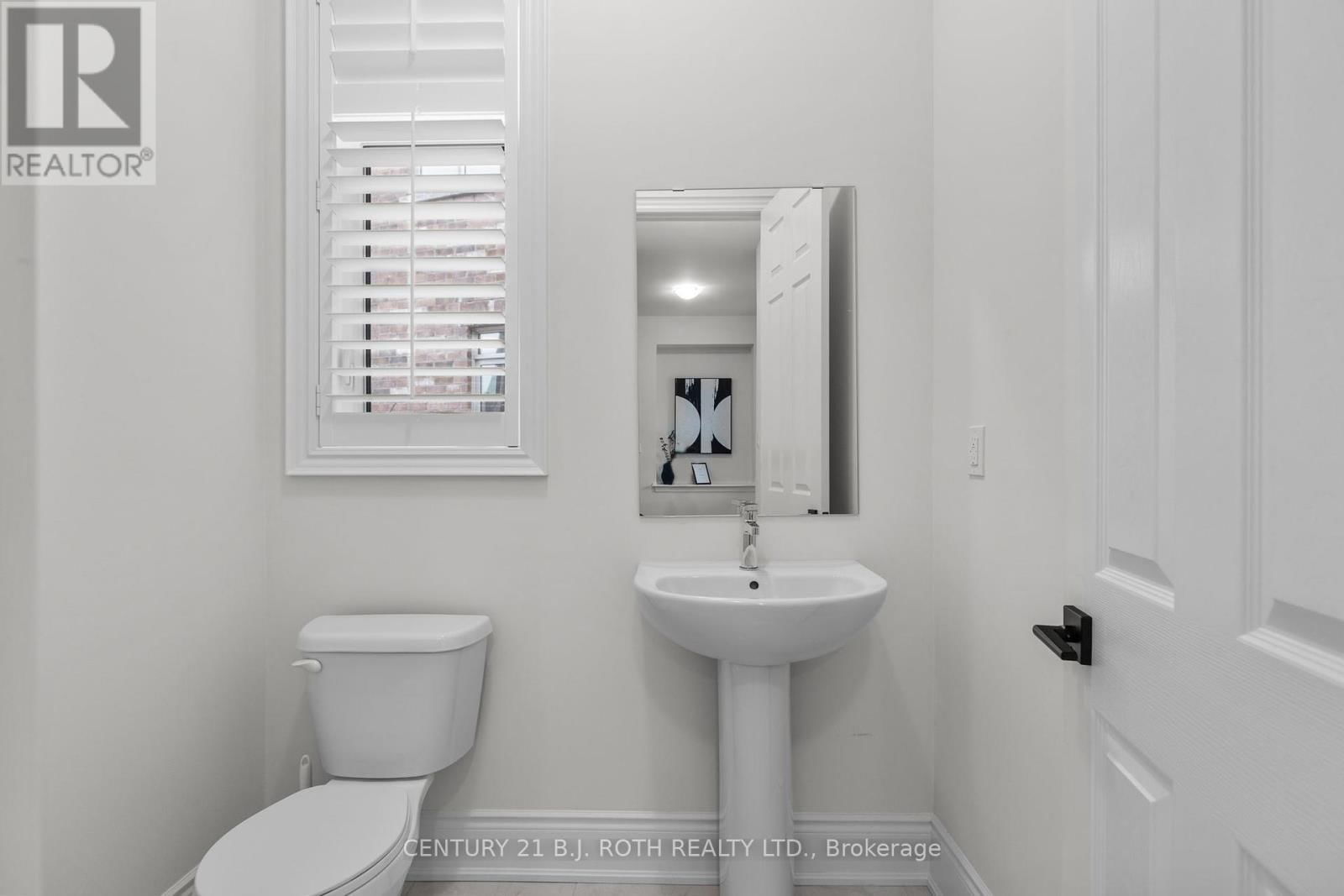53 SANFORD CIRCLE Image 7