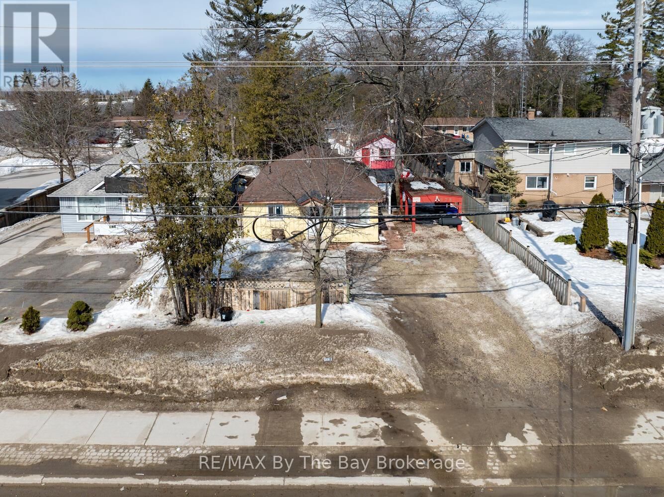 678 RIVER ROAD WEST Image 22