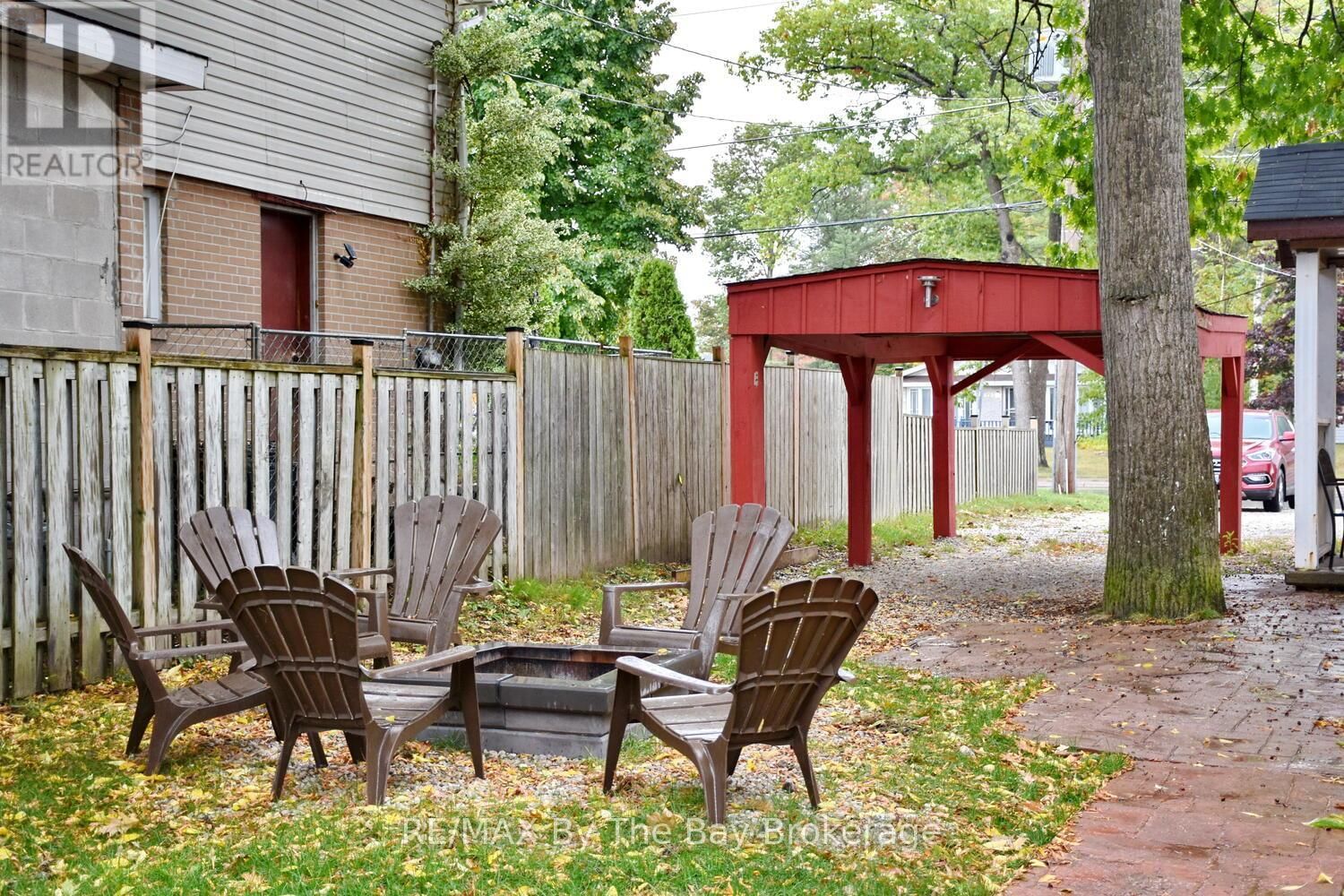 678 RIVER ROAD WEST Image 35