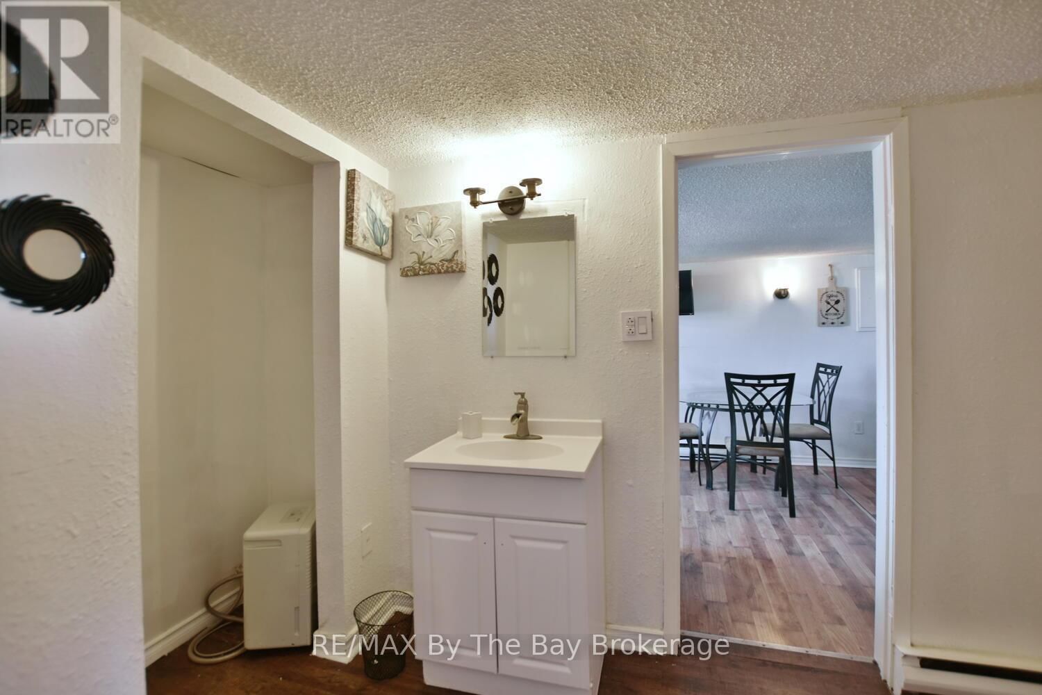 678 RIVER ROAD WEST Image 42