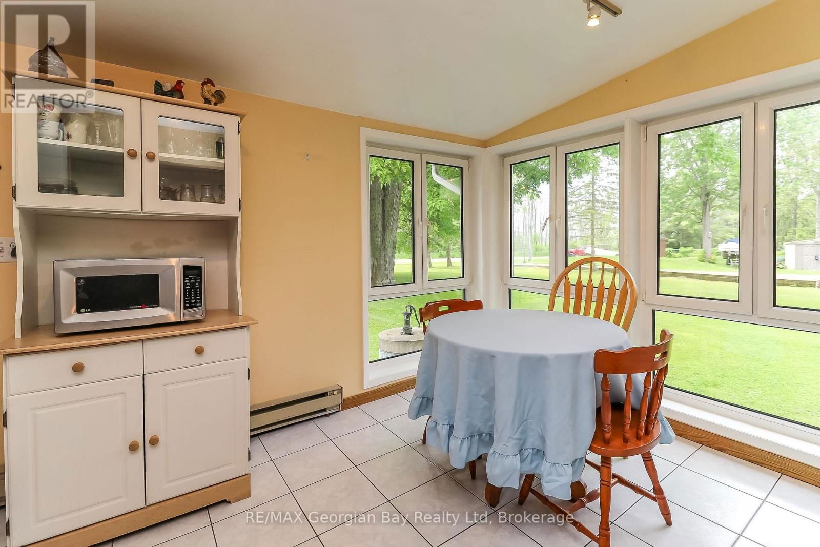31 HEARTHSTONE DRIVE Image 10