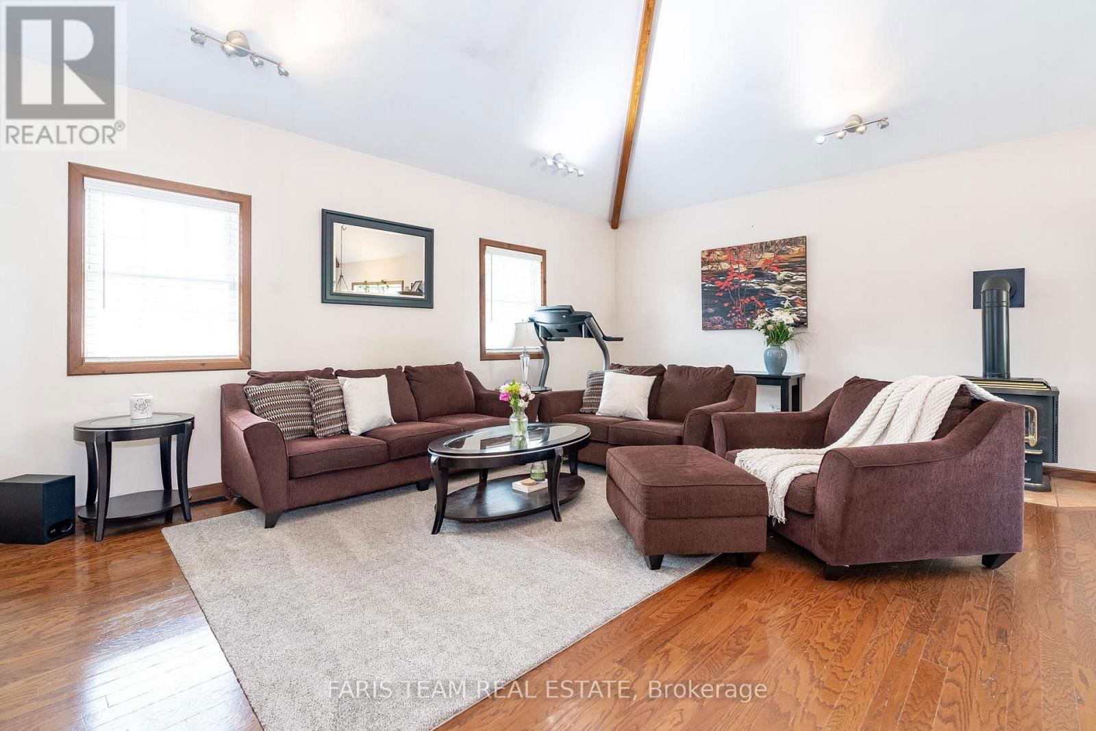 63 BROADVIEW STREET Image 11