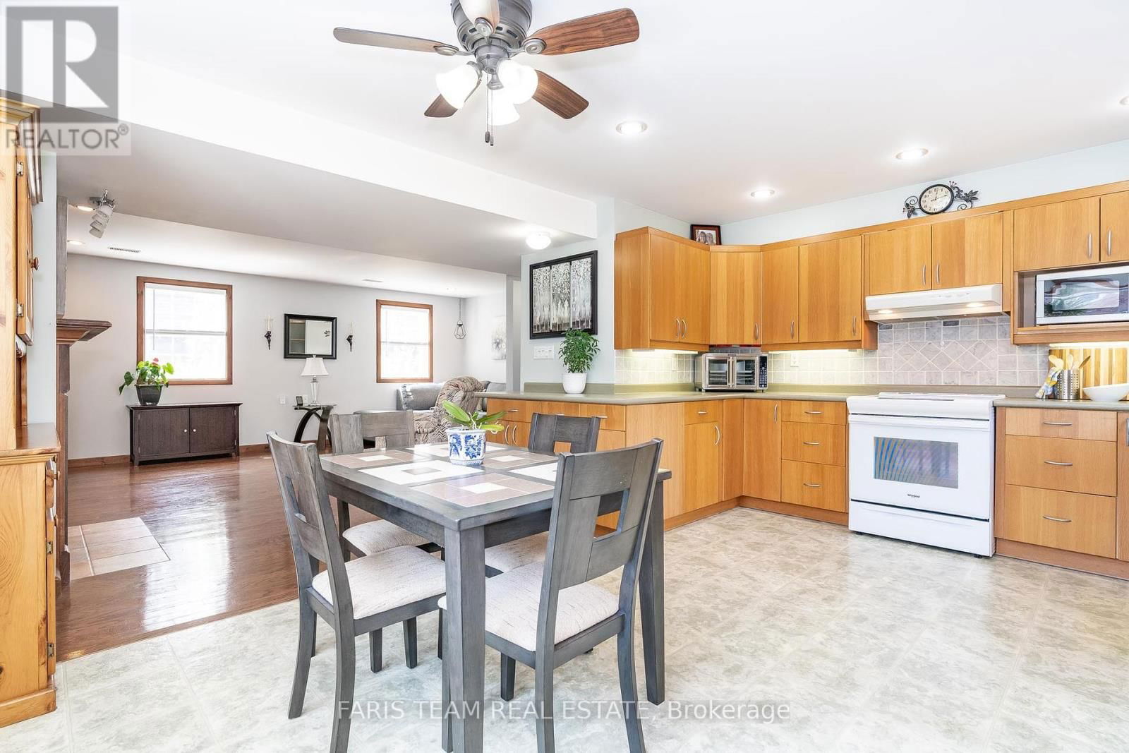 63 BROADVIEW STREET Image 23