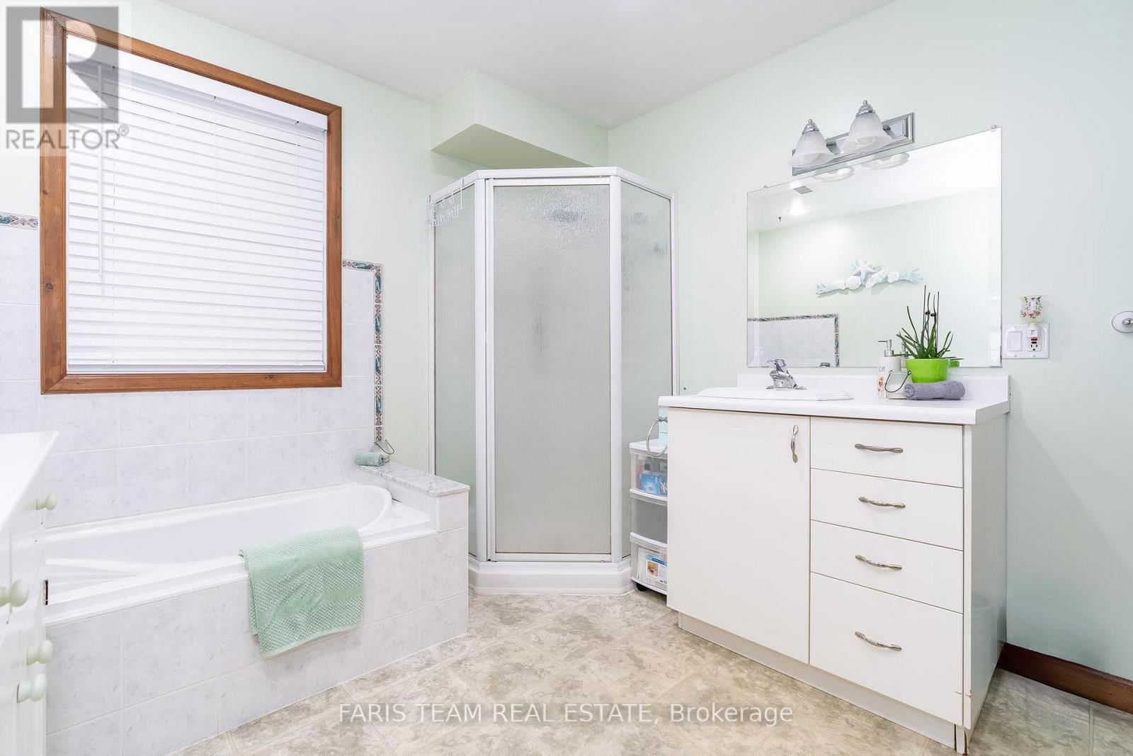 63 BROADVIEW STREET Image 30