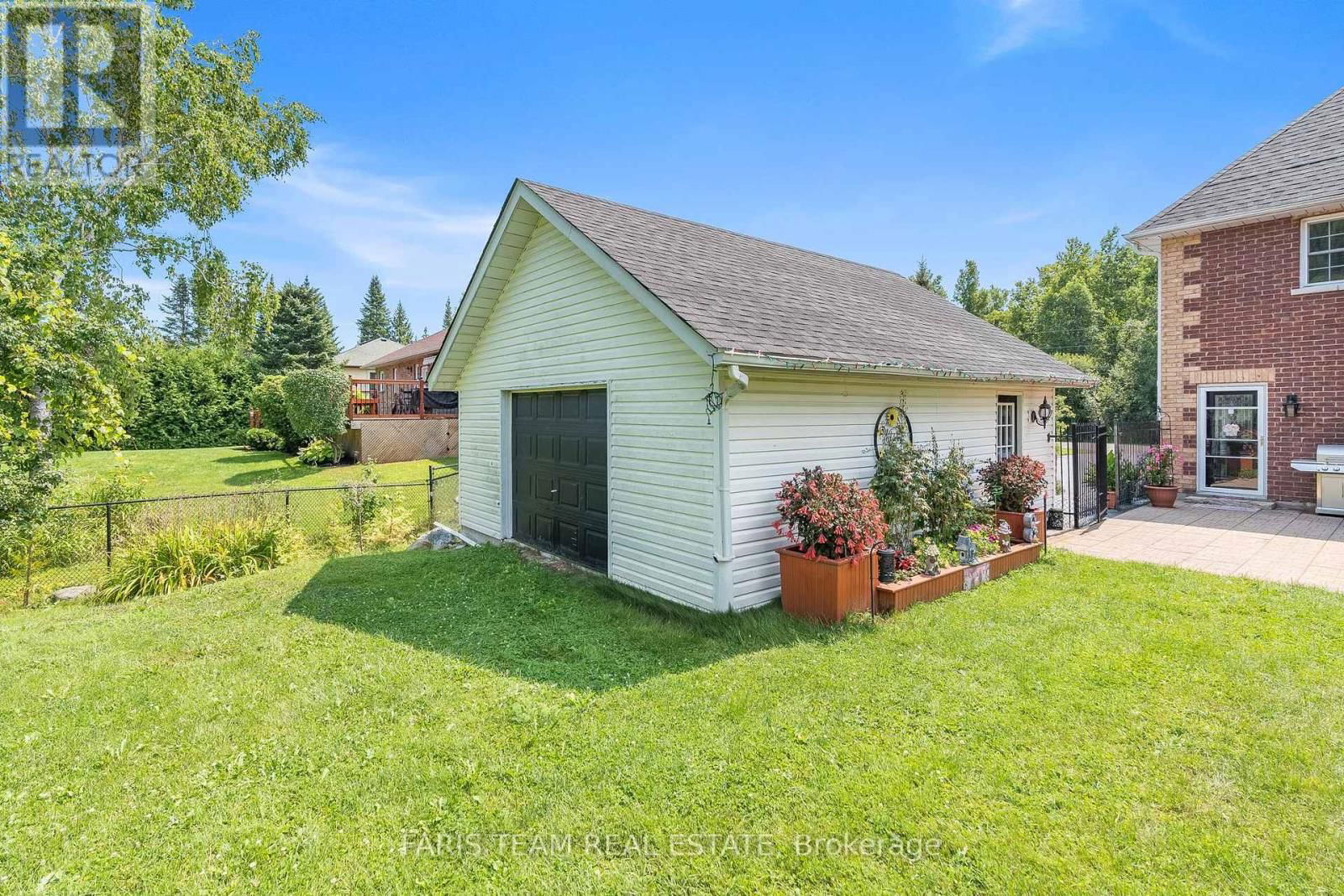 63 BROADVIEW STREET Image 37
