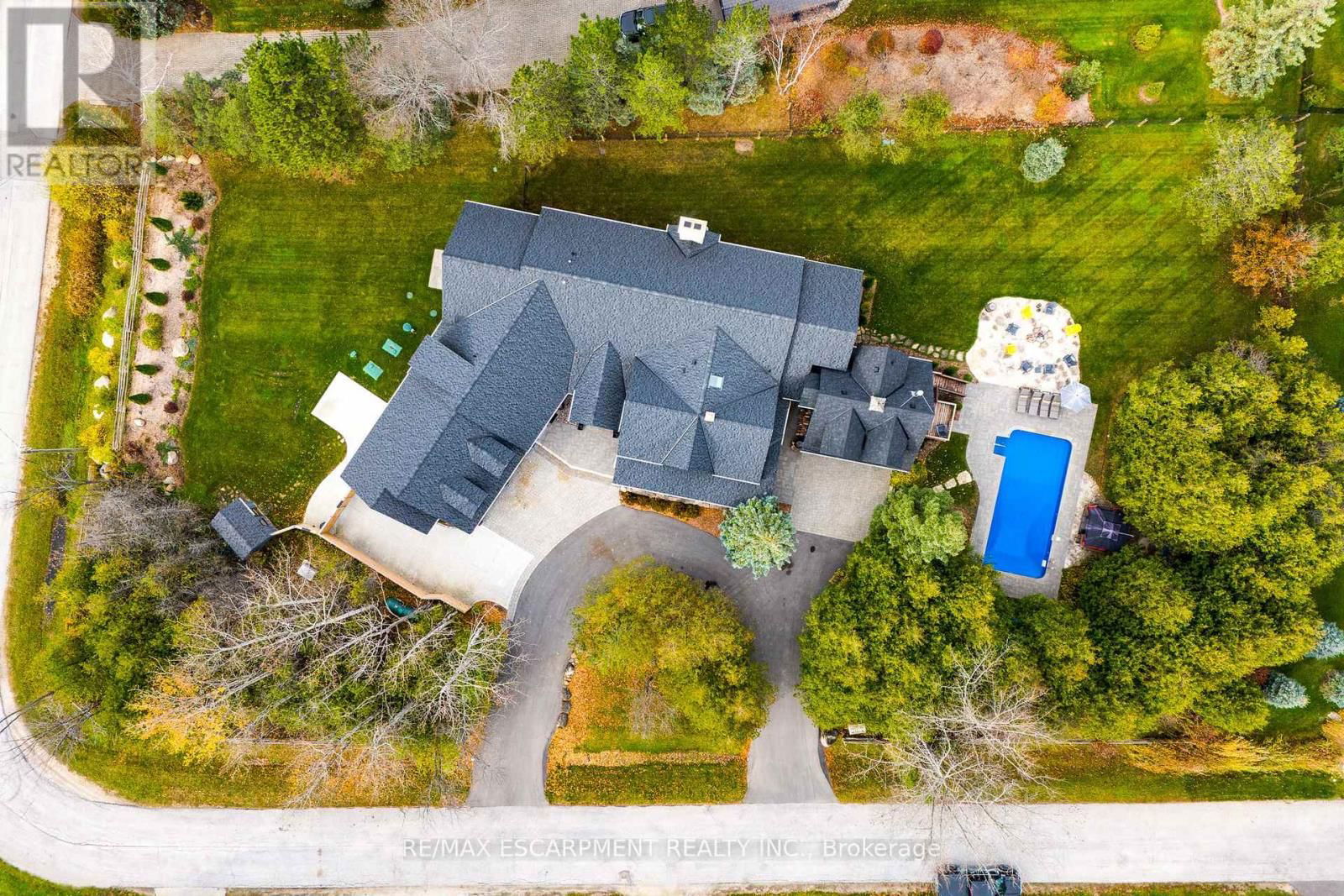 4 BUCKINGHAM BOULEVARD Image 29