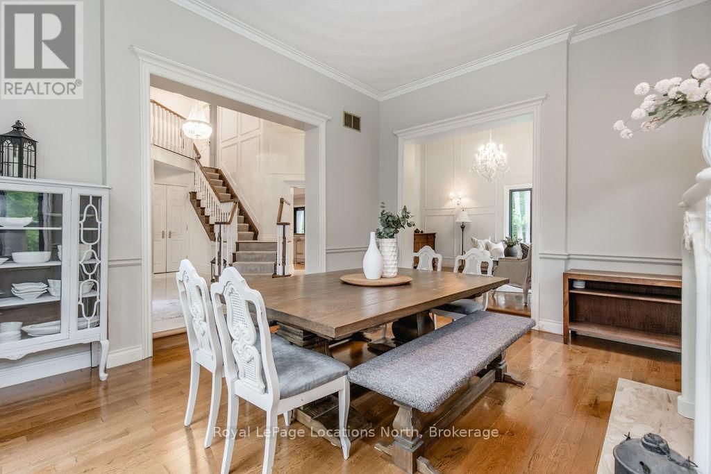 18 MILLS CIRCLE Image 10