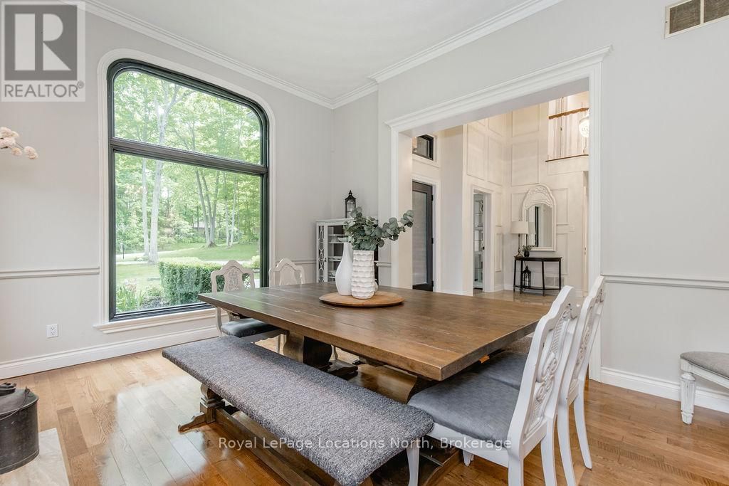 18 MILLS CIRCLE Image 11