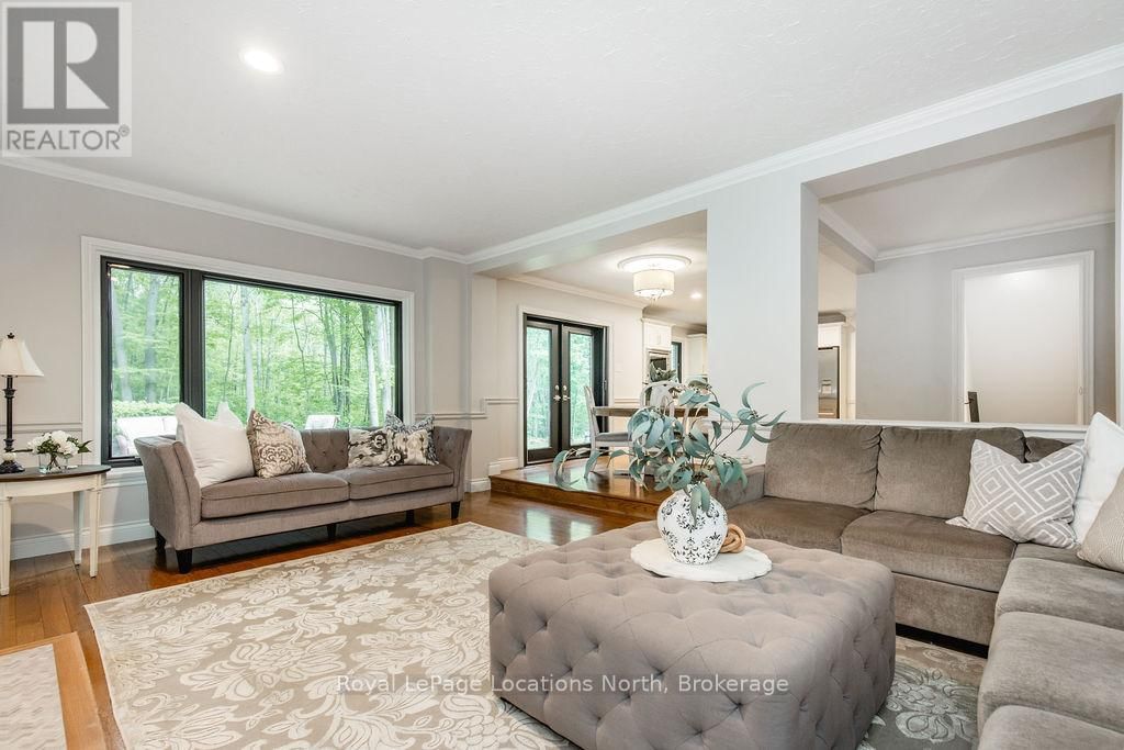 18 MILLS CIRCLE Image 25