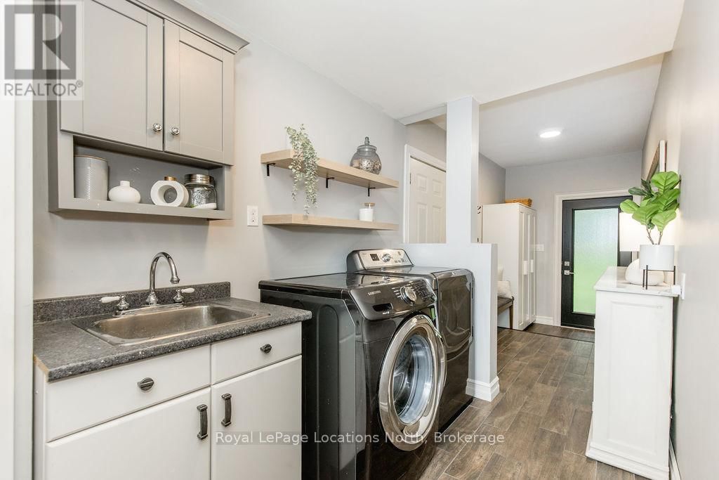 18 MILLS CIRCLE Image 26