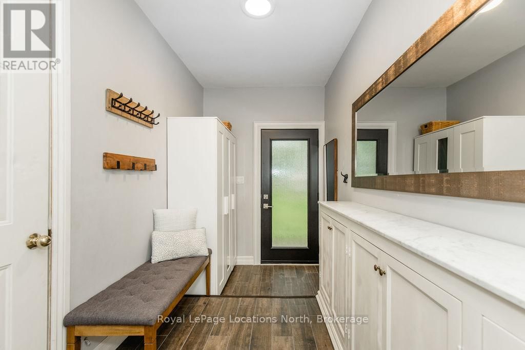 18 MILLS CIRCLE Image 27