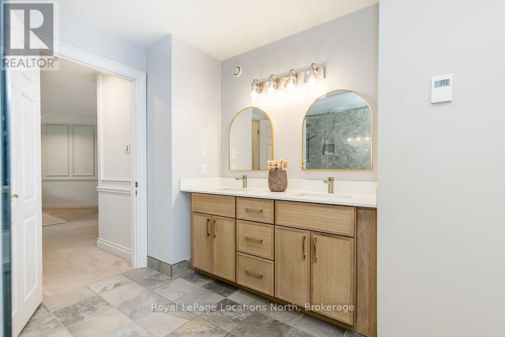 18 MILLS CIRCLE Image 31