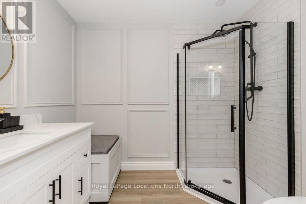 18 MILLS CIRCLE Image 40