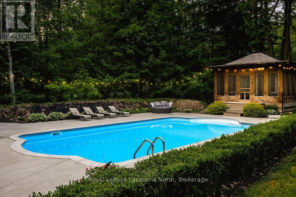 18 MILLS CIRCLE Image 45