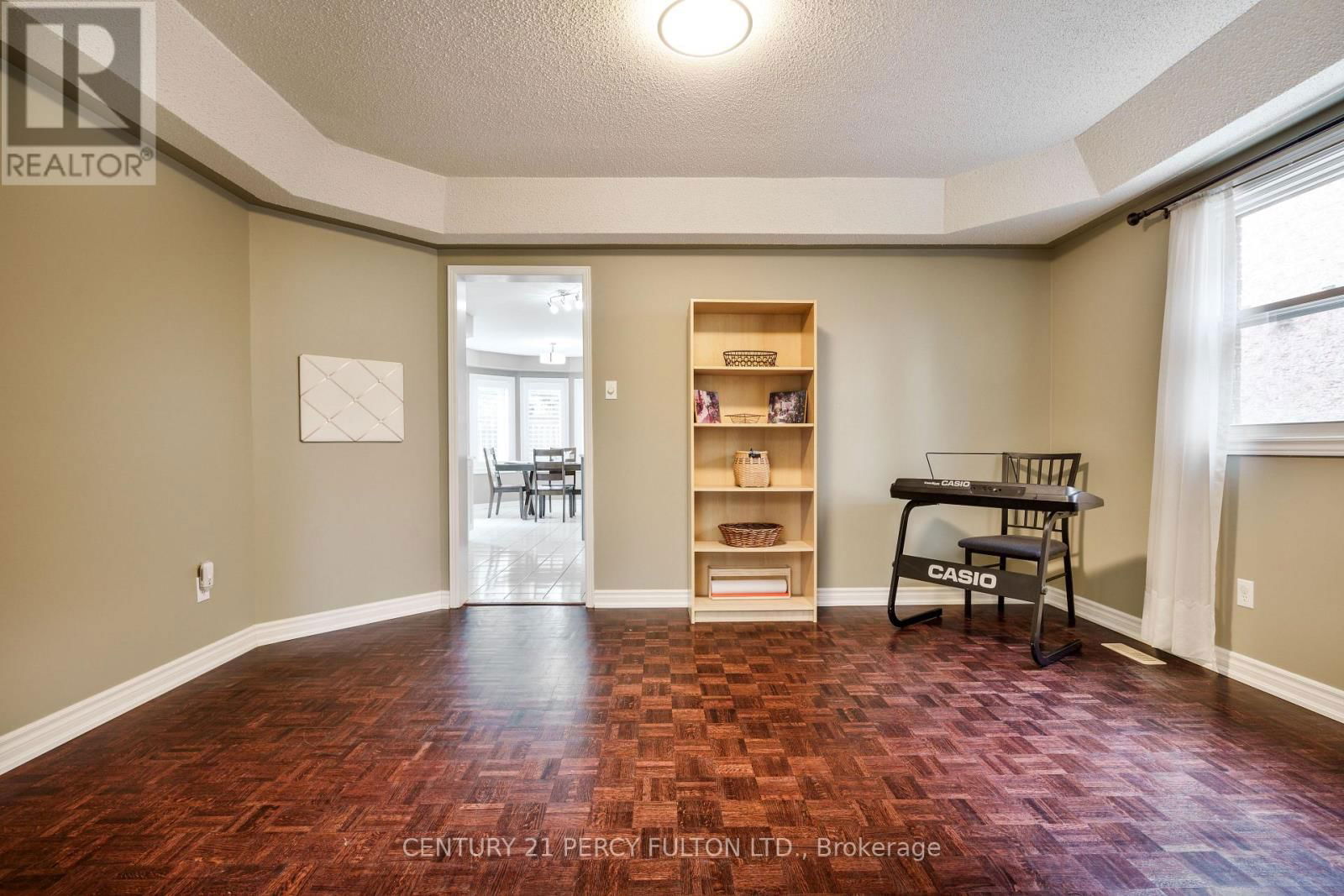 54 CITYVIEW CIRCLE Image 12