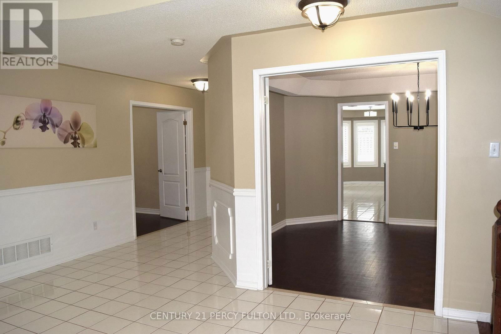54 CITYVIEW CIRCLE Image 13