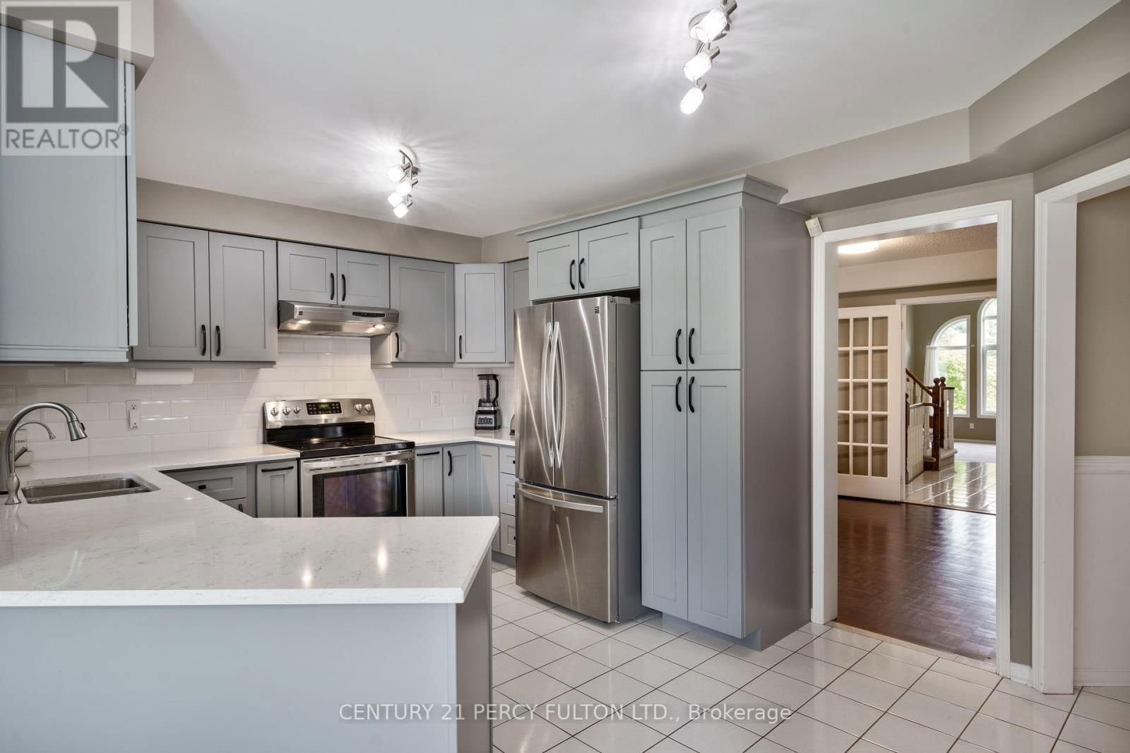 54 CITYVIEW CIRCLE Image 15