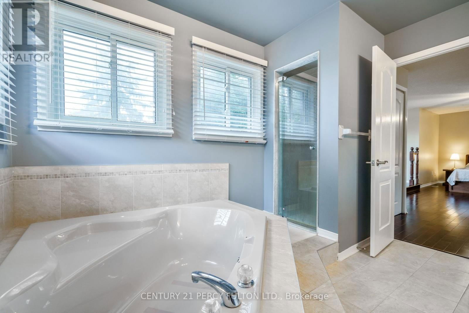 54 CITYVIEW CIRCLE Image 27