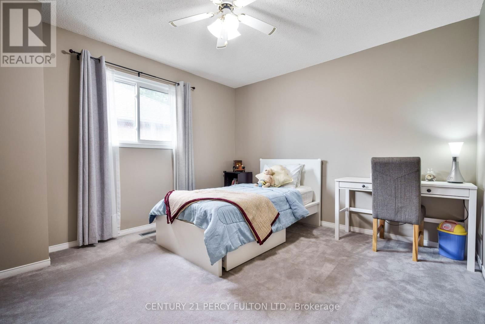 54 CITYVIEW CIRCLE Image 29