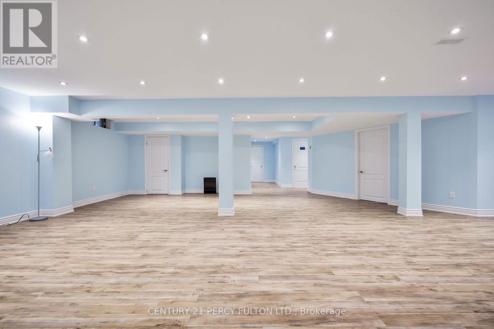 54 CITYVIEW CIRCLE Image 37