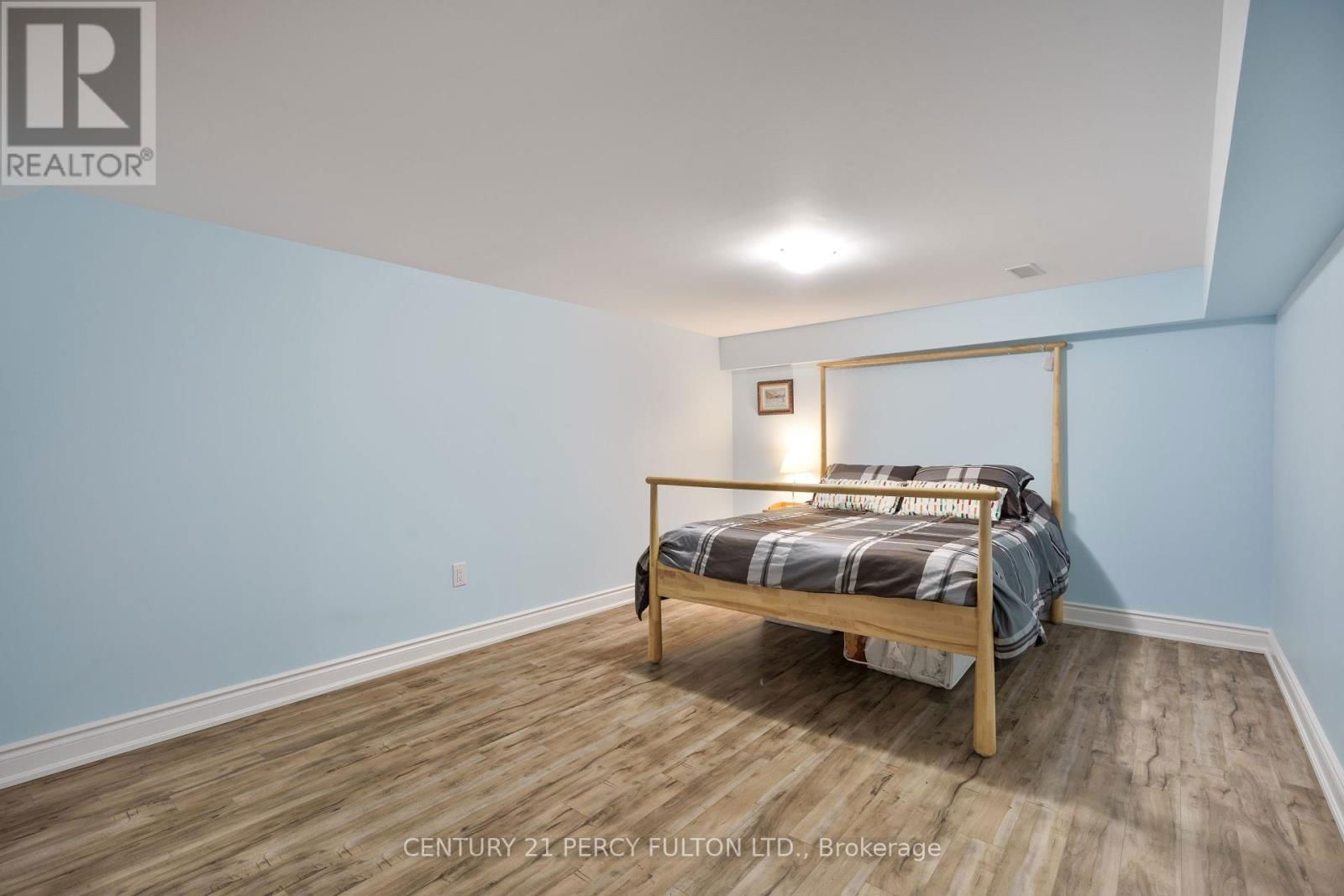 54 CITYVIEW CIRCLE Image 38