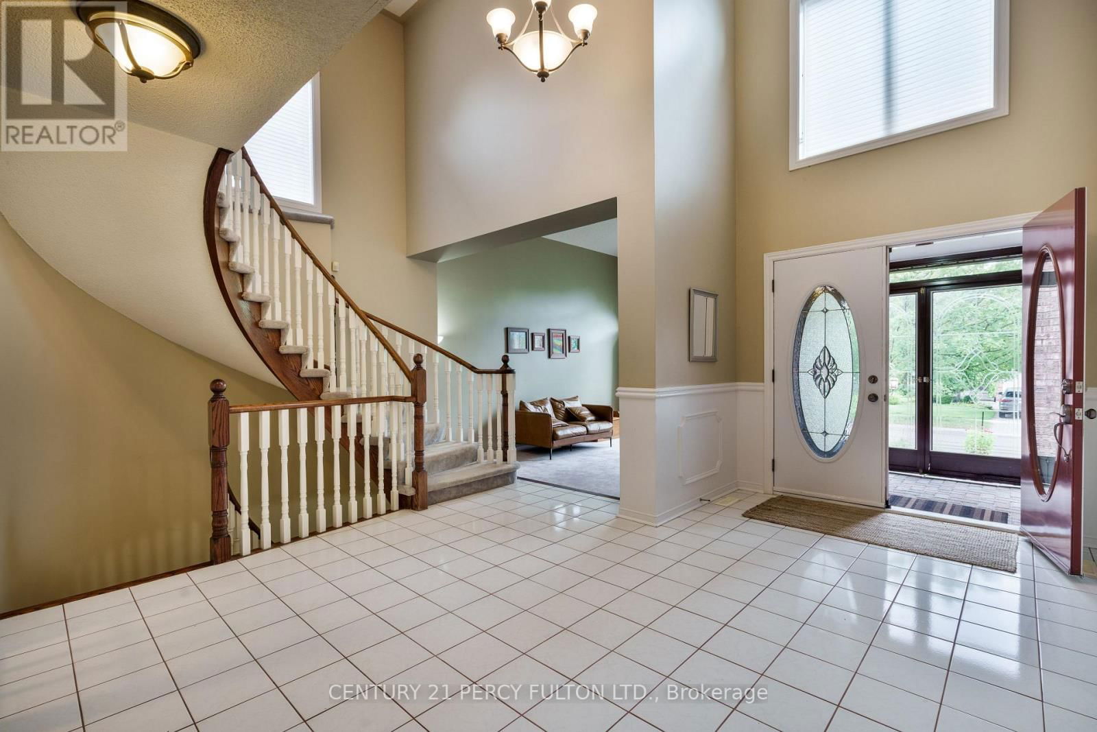 54 CITYVIEW CIRCLE Image 6