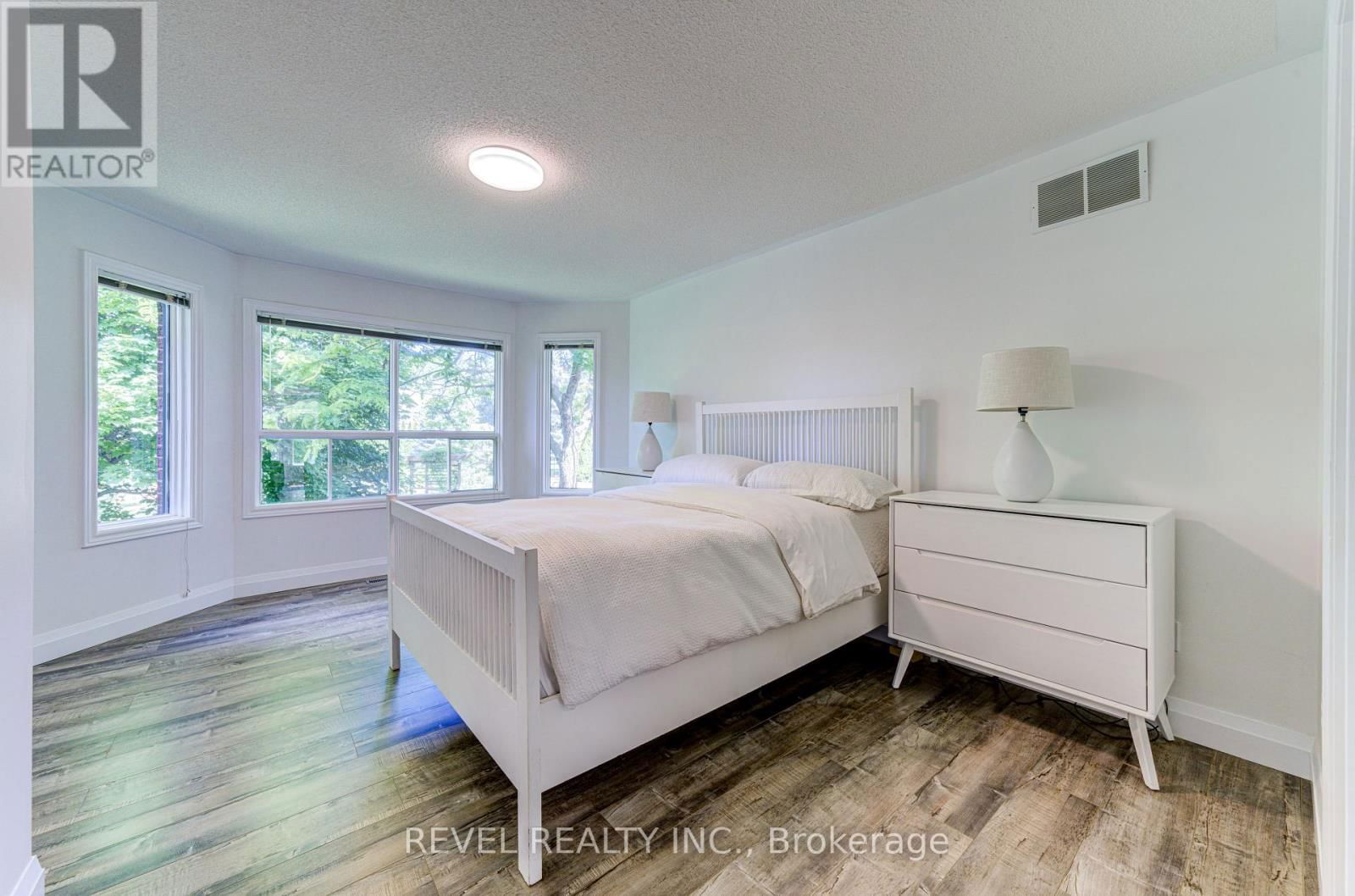 141 WASAGA SANDS DRIVE EAST Image 18
