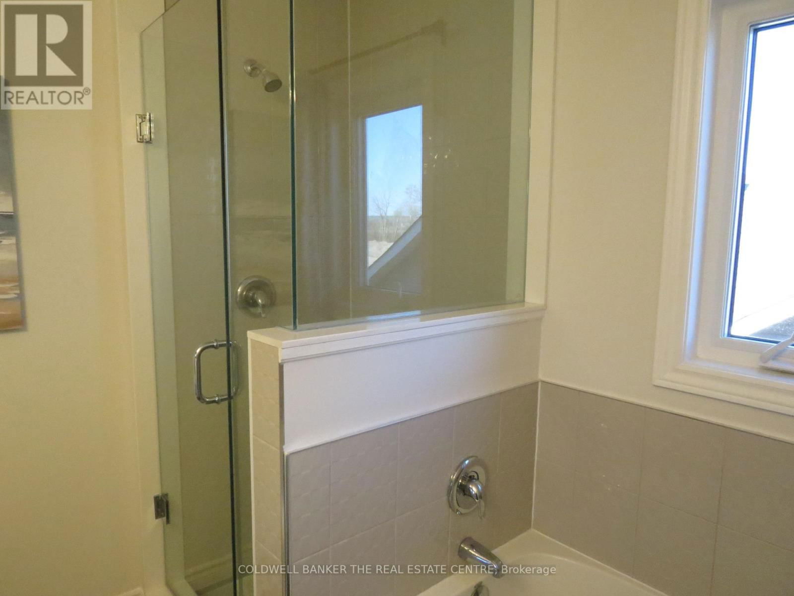 53 ALLENWOOD ROAD Image 10