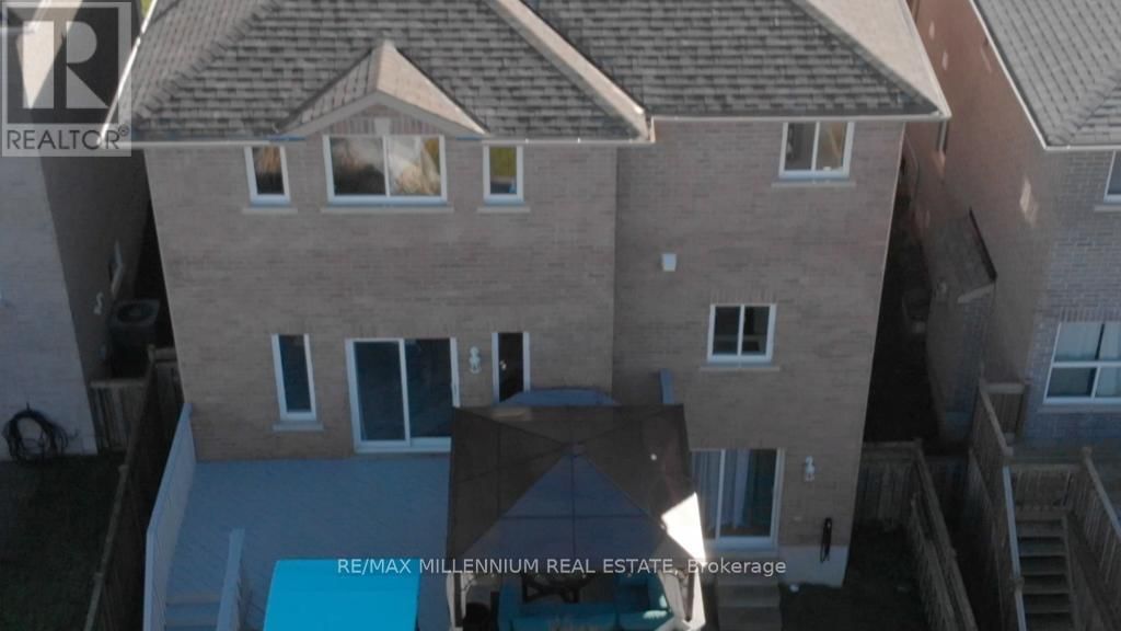 Upper - 24 JESSICA DRIVE Image 21