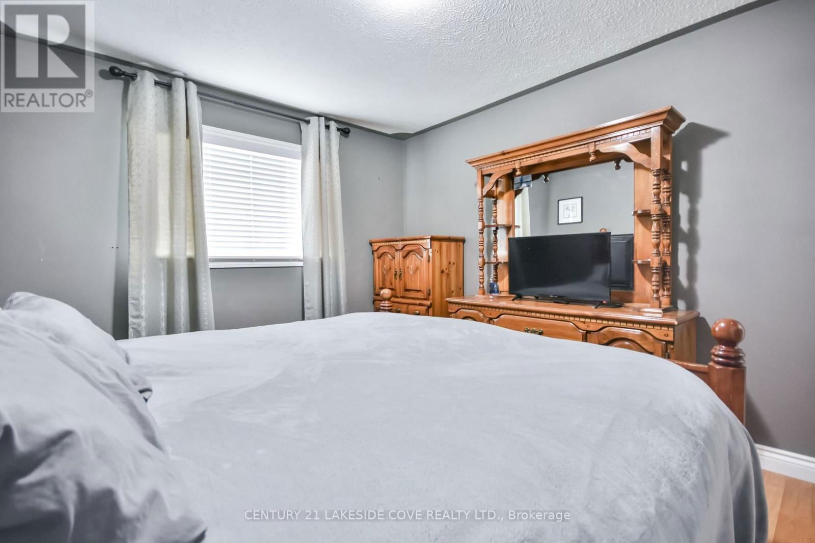 420 RAYMOND AVENUE Image 16