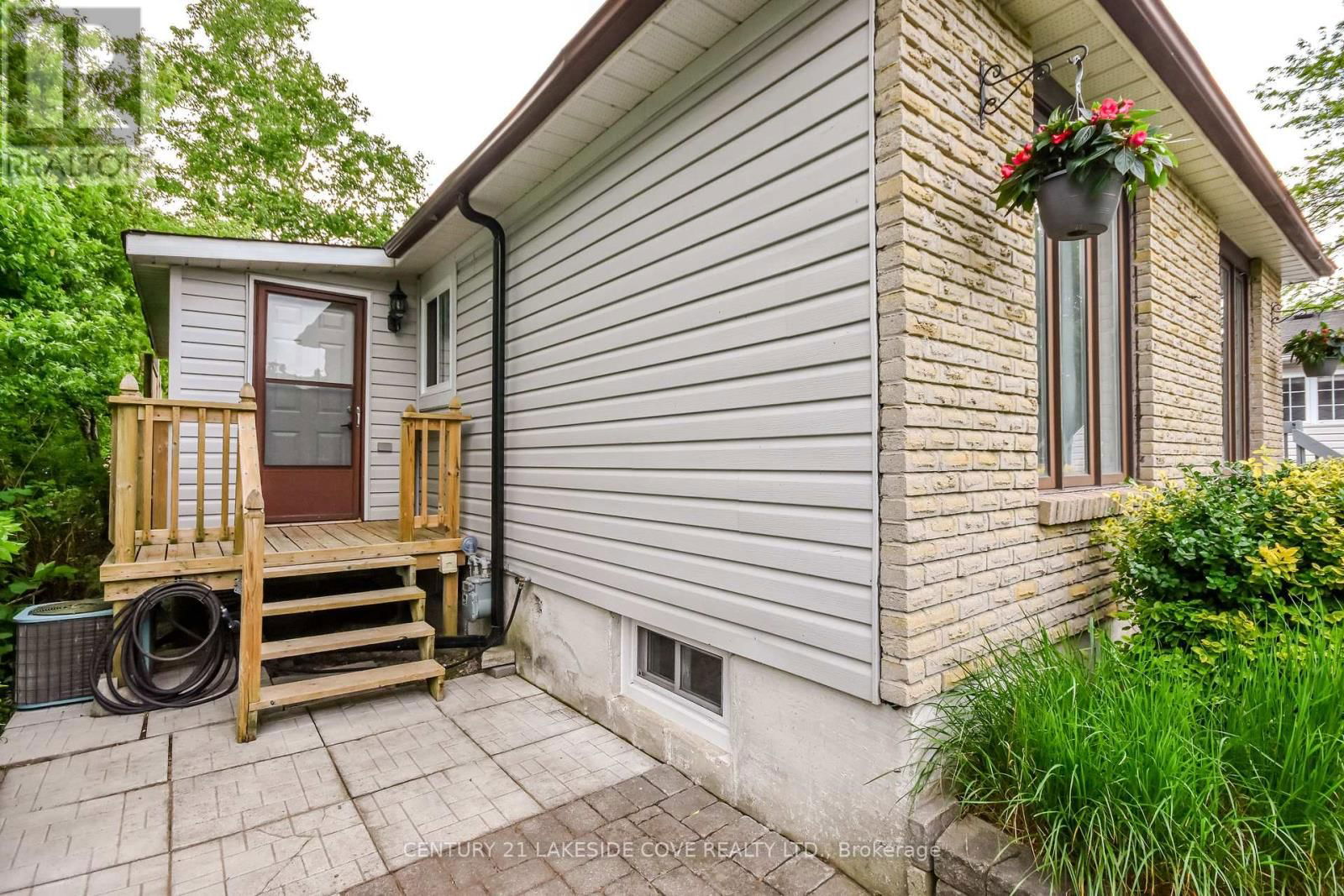 420 RAYMOND AVENUE Image 35