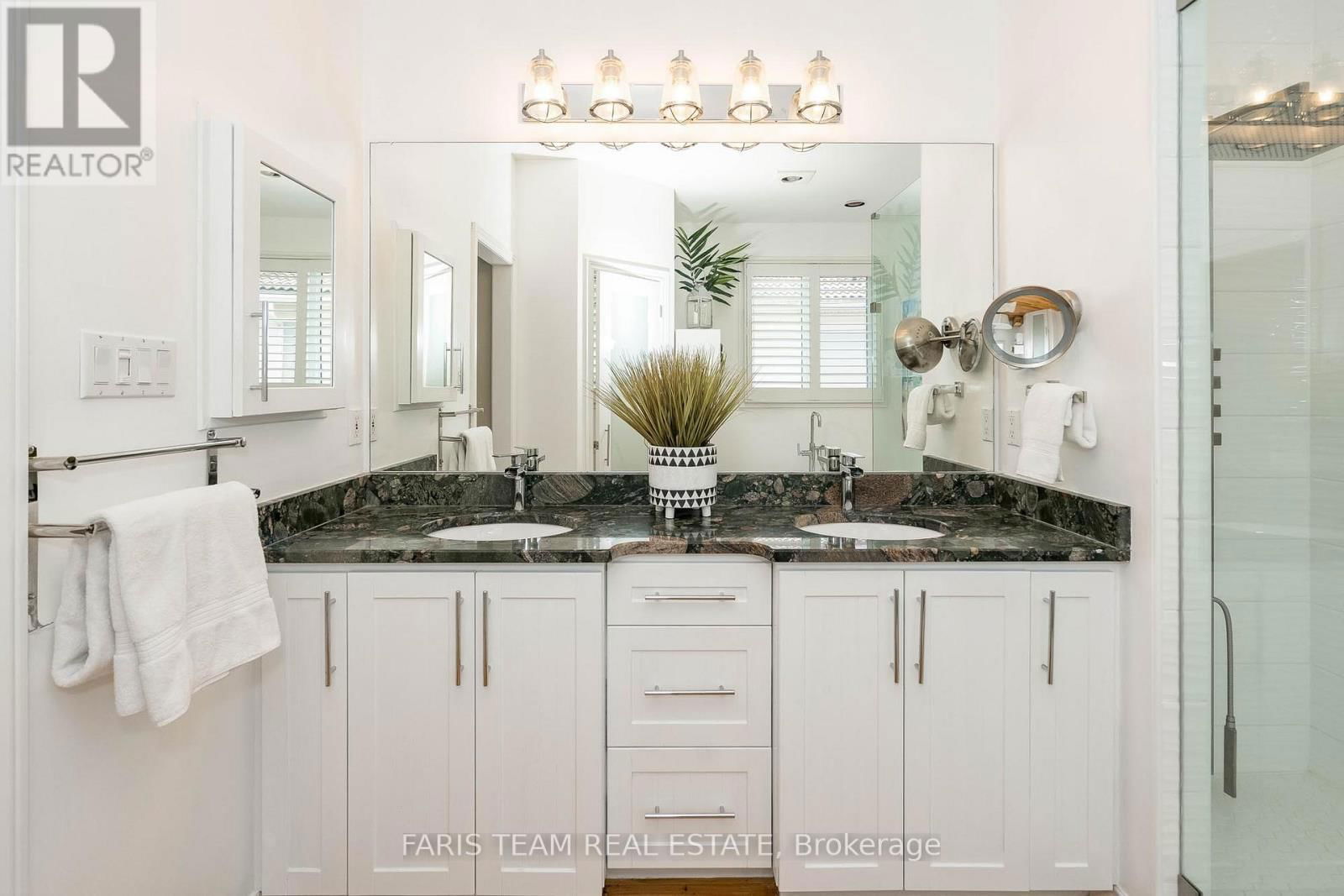 325 ABERDEEN BOULEVARD Image 15