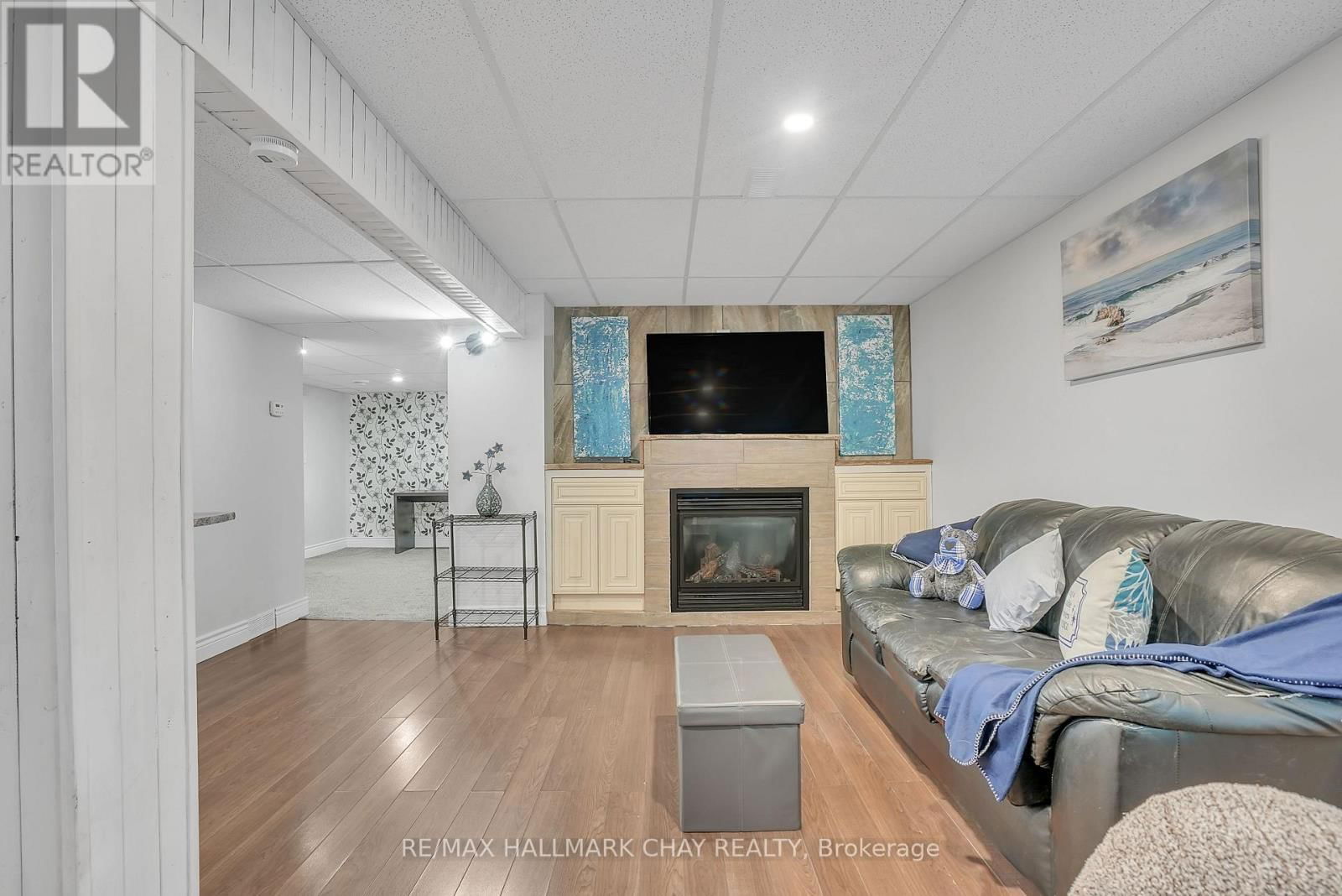 2533 FLOS 3 ROAD WEST Image 17