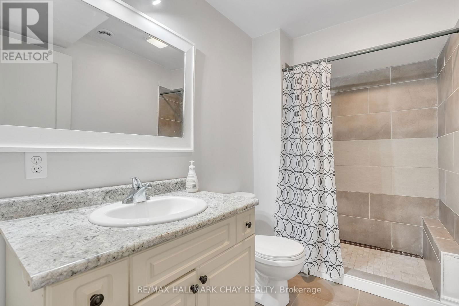 2533 FLOS 3 ROAD WEST Image 23