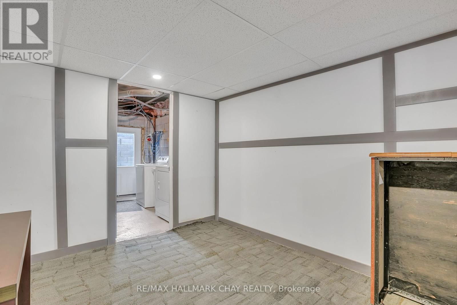 2533 FLOS 3 ROAD WEST Image 24