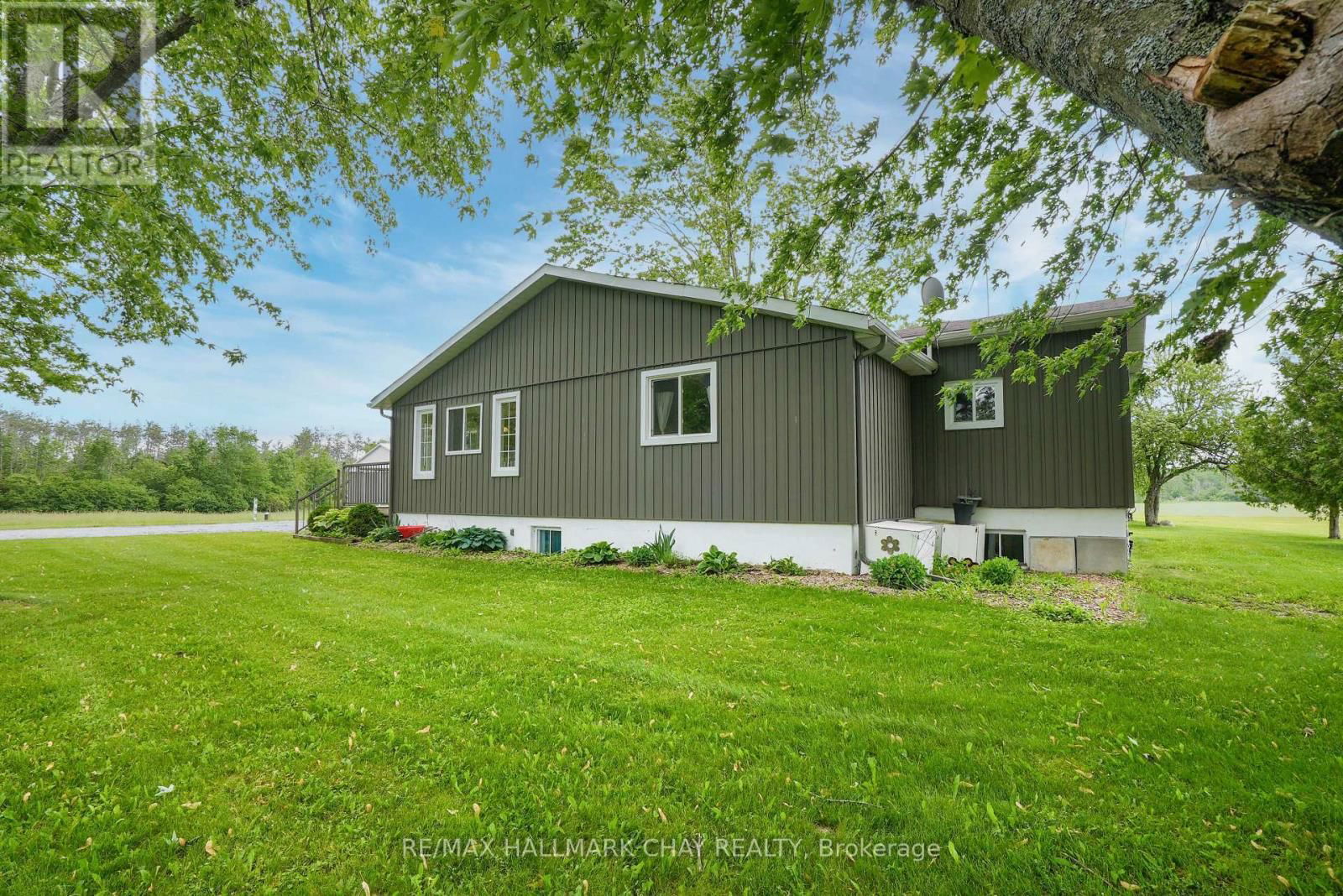 2533 FLOS 3 ROAD WEST Image 32