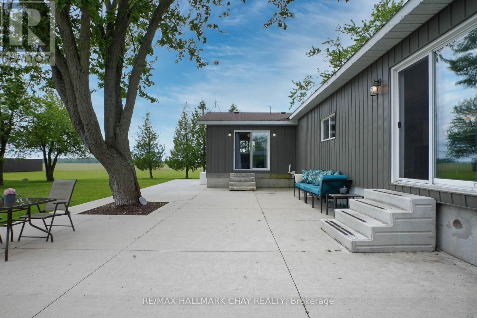 2533 FLOS 3 ROAD WEST Image 34