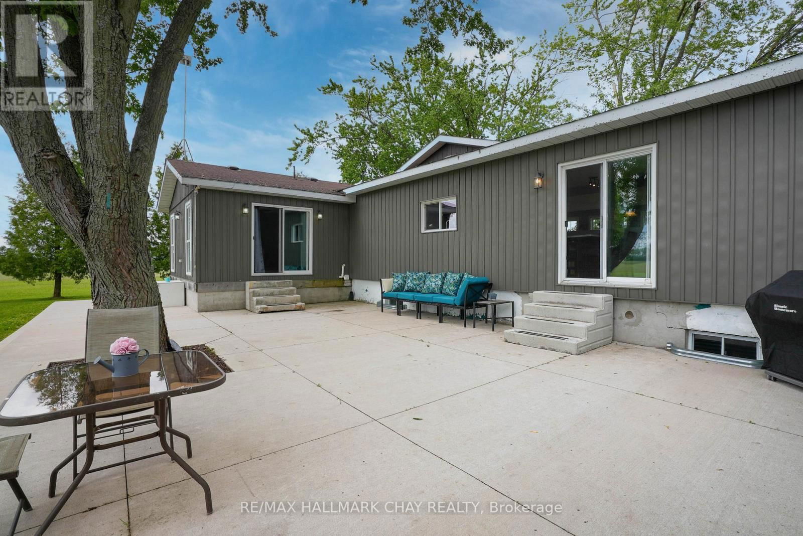 2533 FLOS 3 ROAD WEST Image 35