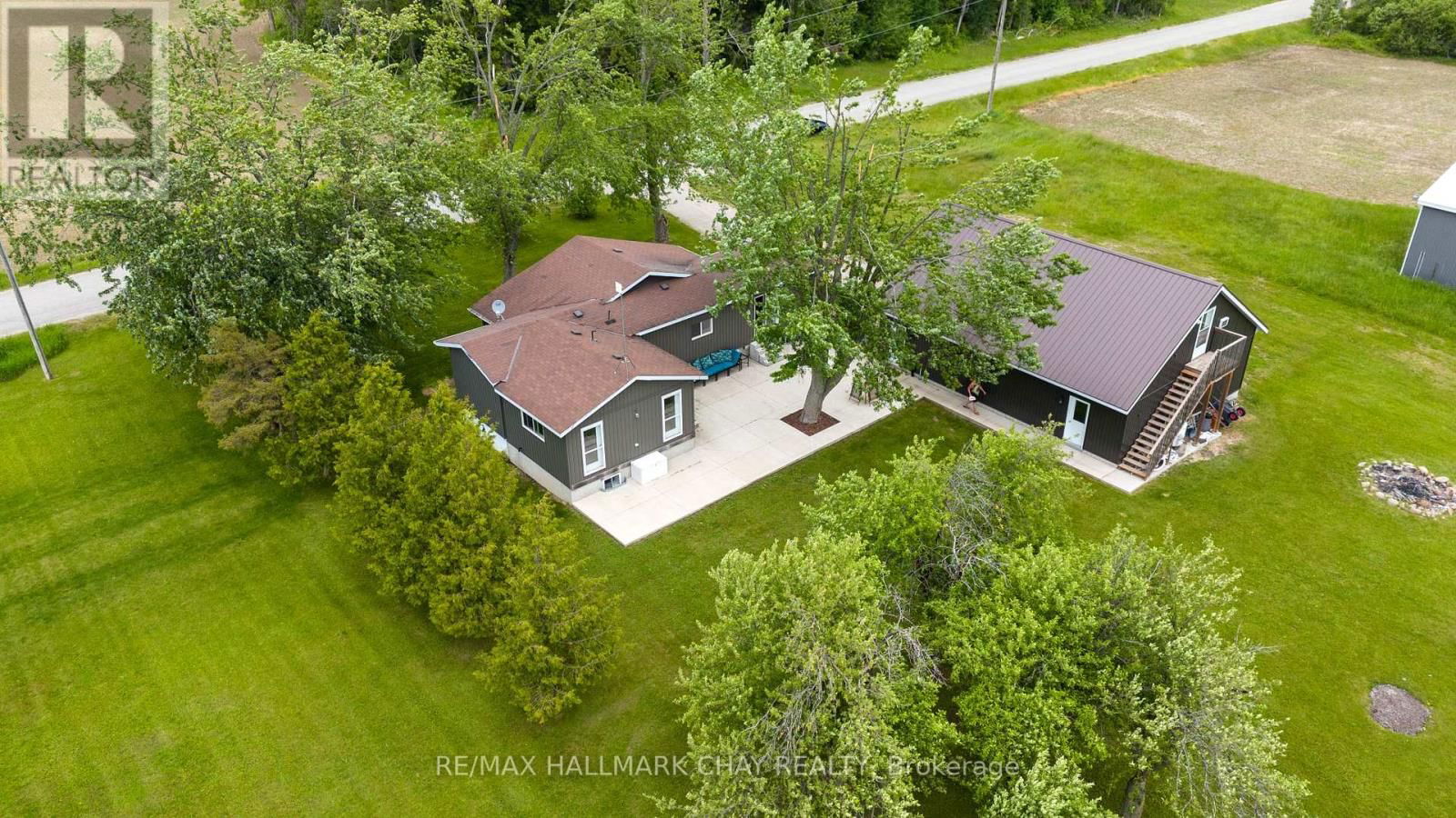 2533 FLOS 3 ROAD WEST Image 44