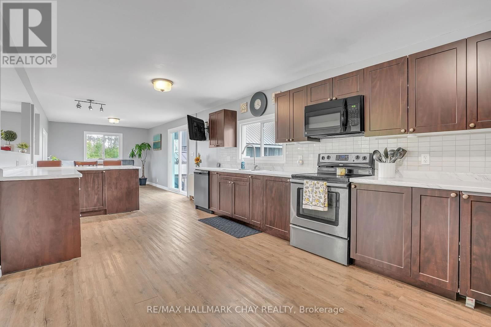 2533 FLOS 3 ROAD WEST Image 5